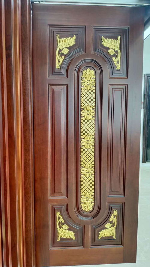 中國門業(yè)制造廠佛山紅海豚原木雕花工藝門廠價直銷